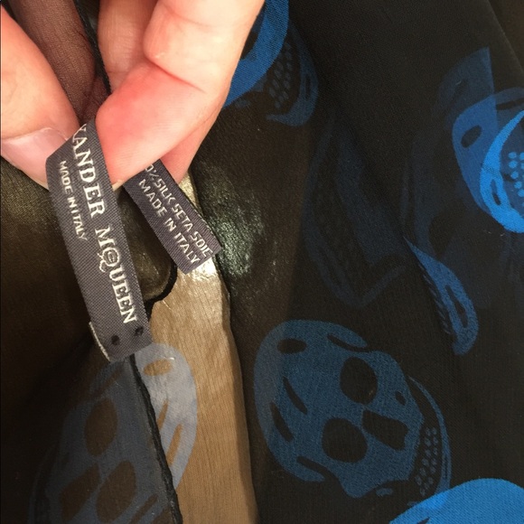 Silk scarf Alexander Mcqueen - Picture 5 of 6